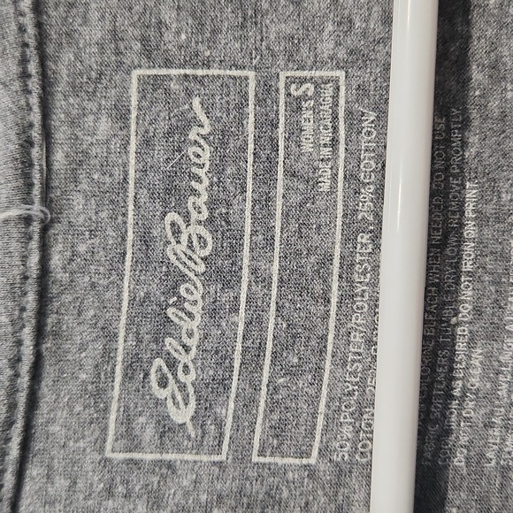 Eddie Bauer Dog Stars & Stripes American Flag White Blue Gray Tee small - Picture 3 of 7